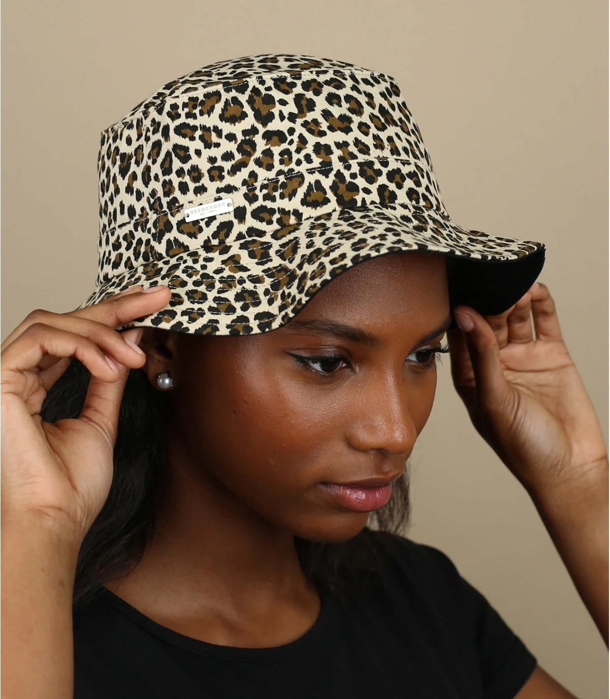 Seeberger Bucket Leo Print Sand 1 Seeberger Bucket Leo Print Sand