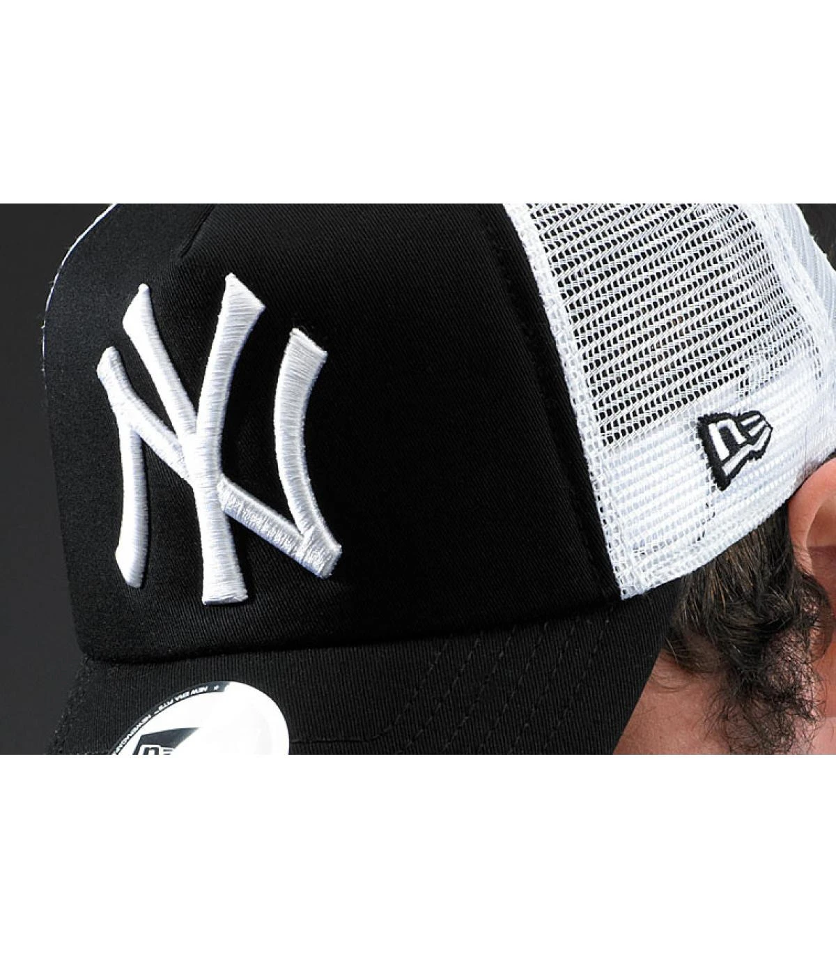 NEW ERA Clean Trucker NY Black 5 NEW ERA Clean Trucker NY Black – Image 5