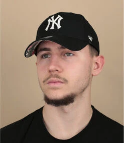 Le Coin du Chapeau 31 '47 BRAND Coastal Floral Under NY MVP