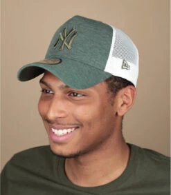 NEW ERA Trucker Jersey Esss NY Olive