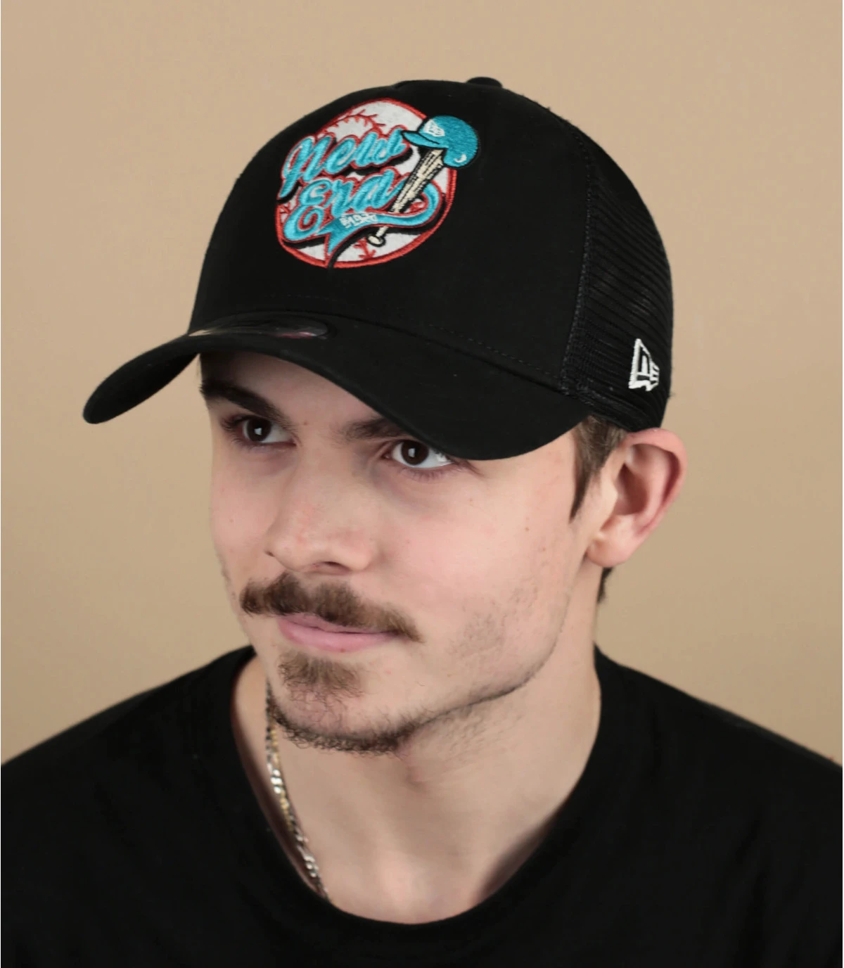 NEW ERA Trucker NE Heritage Black 1 NEW ERA Trucker NE Heritage Black